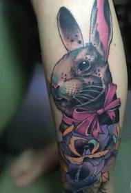 Tatuering mönster för kvinnlig kalvkanin