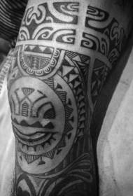 Πολυνησιακό στυλ μαύρο μοτίβο τατουάζ γόνατο κοσμήματος