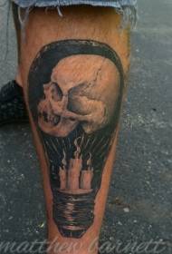 Kalf gravure stijl zwarte kaars en schedel gloeilamp tattoo patroon
