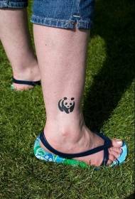 Patrón de tatuaje de vástago de panda gigante de estilo chino
