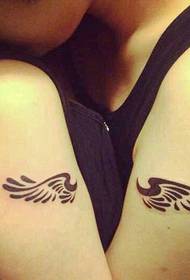 Didelės rankos poros plunksnos tatuiruotės nuotraukos laimingos amžinai