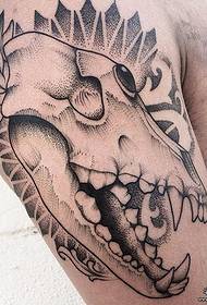 Big arm skull gemstone licking tattoo pattern