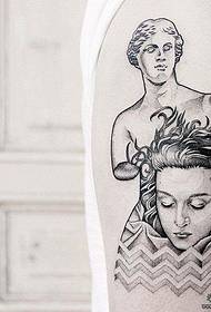 Big arm European and American stone statue portrait tattoo tattoo pattern