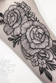 Stor arm liten fersk europeisk og amerikansk blomsterlinje tatoveringsmønster
