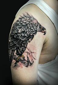 Білий жилет татуювання сови для чоловіків на великій руці
