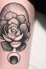 Europska i američka cvjetna linija velikih ruka crno sivi uzorak tetovaža