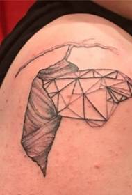 Kreatív tetoválás férfi fiú nagy karja a fekete geometriai tetoválás kép