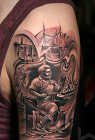 Klasičan totemski uzorak velike tetovaže