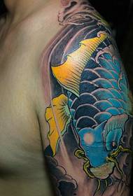 ကြီးမားသောလက်မောင်းအရောင်ကြီးမားသောပြည်ကြီးငါး tattoo ပုံစံမျက်စိ - ဖမ်း