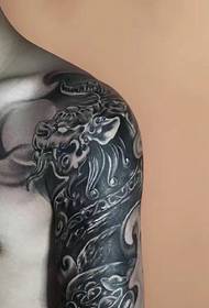 Big arm classic type traditional skull tattoo pattern