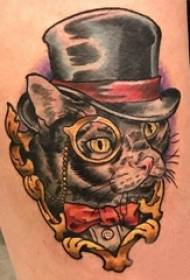 Katės tatuiruotė Paprastas mergaitės tatuiruotės paveikslas ant mergaitės šlaunies