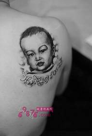 Задно рамо сладко бебе аватар черно-бяла татуировка