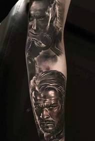 Tattoo ya pir mezin a rastîn a 3d a pir mezin a rastîn