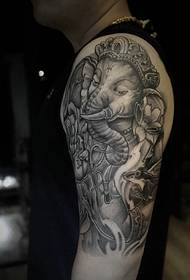 Stor ny traditionel sortgrå elefantgod tatoveringsmønster