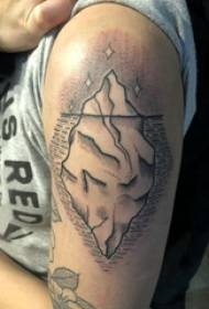 大臂紋身圖男性大臂上黑色冰山紋身圖片