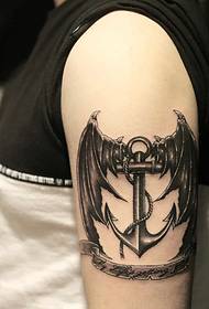 Nagy kar személyiség fekete-fehér totem tetoválás tetoválás