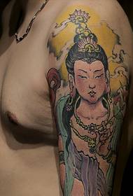 Ison käsivarren väri Guanyin-tatuointikuvio on hyvin ainutlaatuinen