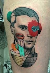 Хусусияти портрети тасвири духтари tattoo дар рони