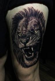 Don leone tatuata ragazza coscia su leone foto tatuaggio