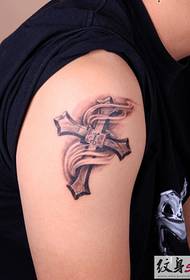 Стилски шема на машки тетоважи со голема рака за мажи