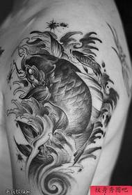 Tetovaže lignje velikih likova s tintom dijele tetovaže