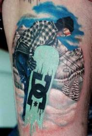 Patrón de tatuaje de retrato de snowboard de color realista de muslo
