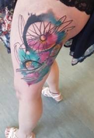 Girls on the thighs painted splashes simple lines creative dream catcher tattoo pictures