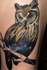 Padrão de tatuagem de espaço geométrico de coruja ombro cor