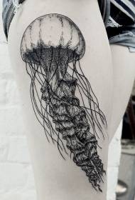 Augšstilbu reālistisks melnās līnijas medūzas tetovējums