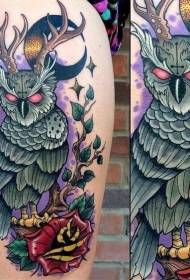 Ny traditionell stil färgad djävulugla tatuering bild