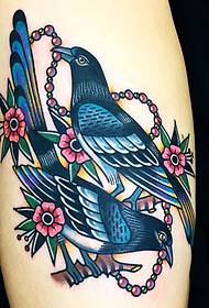 大腿school鸽子花蕊和项链纹身图案