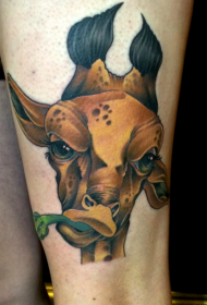Modello del tatuaggio della pianta alimentare della testa della giraffa del fumetto di colore