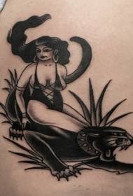Udo starej szkoły czarna seksowna kobieta z wzorem tatuażu czarnej pantery