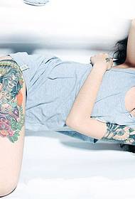 Tide female thighs European and American style beautiful tattoo