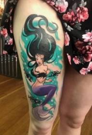 Uewerschenkel Tattoo Traditioun Mermaid Tattoo Bild gemoolt op weiblech Uewerschenkel