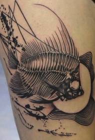 Padrão de tatuagem de esqueleto de peixe grande preto na coxa
