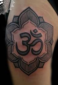 Плечо черный религиозный индуистский символ татуировки