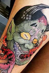 Heavy-duty Japanese-style color-like tattoo pattern on the thigh