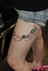 Fresh flower body English thigh tattoo picture