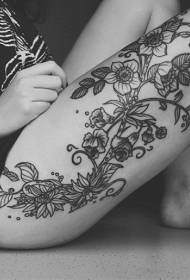 Ženské nohy černé a bílé wildflower tetování vzor
