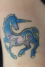 Setšoantšo sa tattoo sa unicorn se nang le setšoantšo sa \