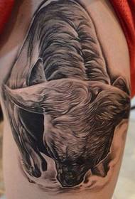 Gray-black pattern thigh tattoo