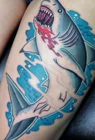 Padrão de tatuagem de tubarão sangrento de cor dos desenhos animados de perna