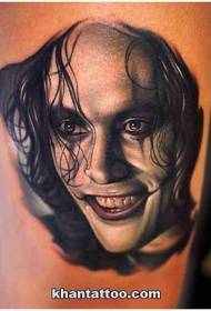 Arm farve realistisk helte portræt tatoveringsmønster