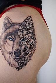 Thigh totem vanity flower European and American wolf head tattoo pattern