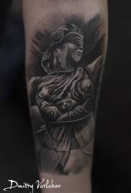 Tatuatu di tatuatu di statua di carattere marrone bracciu bracciu