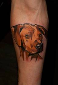 Rankos spalva tikroviškas šuniuko avataros tatuiruotės modelis