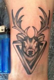 Small arm European and American elk triangle tattoo pattern