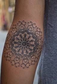 Wzór ładny mandali tatuaż kobiece ramię