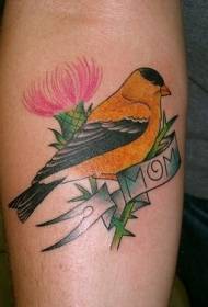 Рука кольору птах з малюнком татуювання лист